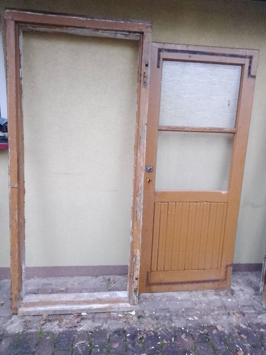 Stare drewniane drzwi gospodarcze dębowe