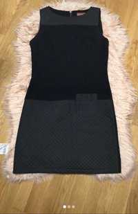 Czarna sukienka z łączonych materiałów S