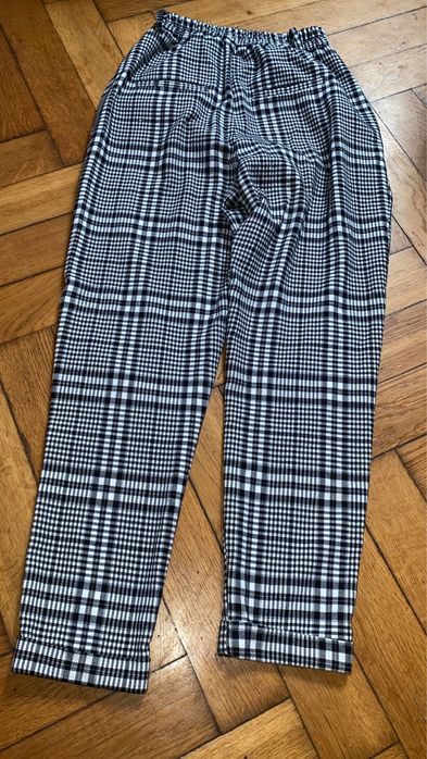 Spodnie biało czarne kratka Bershka