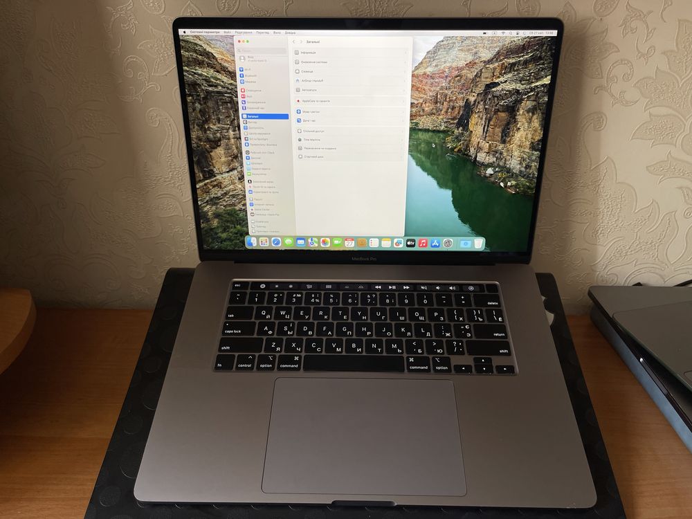 MacBook Pro 16 2020 Core i7 512Gb Touch Bar