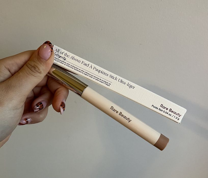 Nowy Rare Beauty All of the Above Shadow Stick