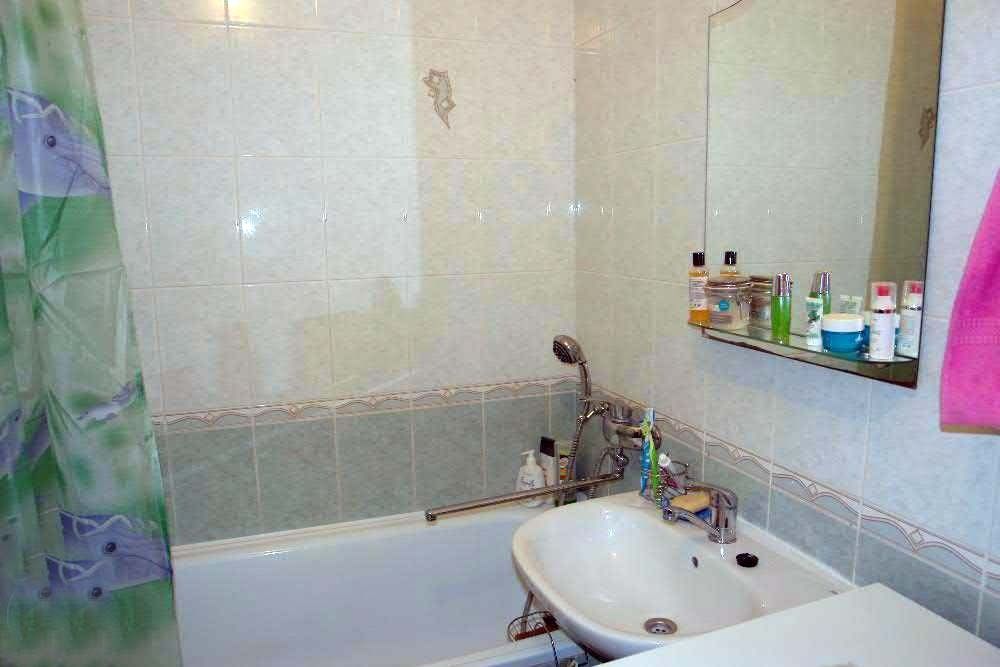 Продам 3 ком. квартиру .