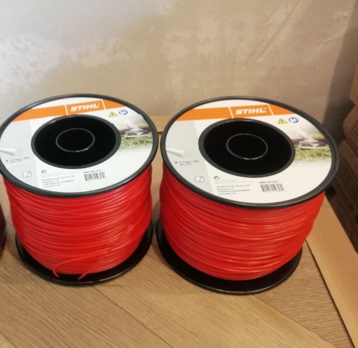 Żyłka tnąca Stihl 2.7mm 208m okrągła. ( 2sztuki)