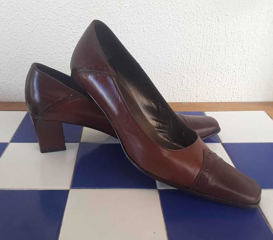 Sapatos Clássicos de Senhora em Pele - Nr. 37