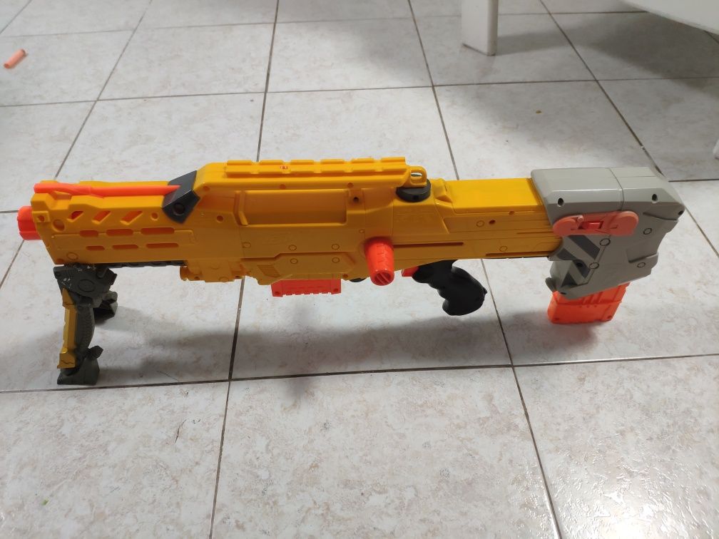 Nerf longshot + balas!