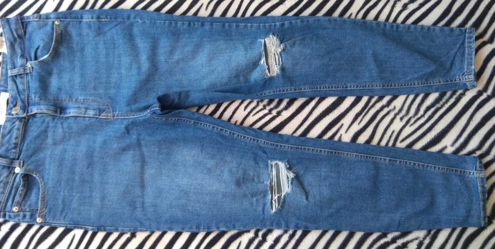 Spodnie Reserved 44
98% bawełna