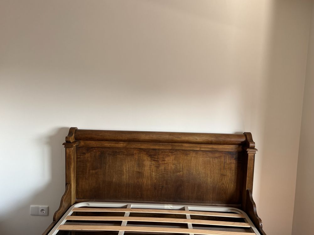 Cama casal madeira maciça carvalho em muito bom estado