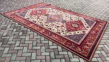 Dywan KILIM z ludowym wzorem