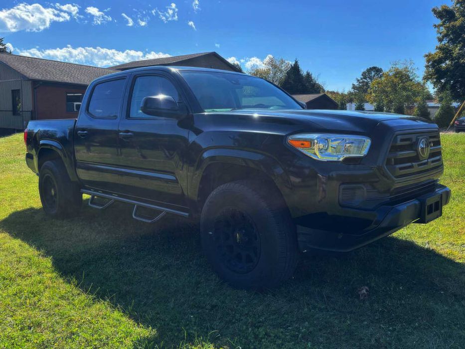 Toyota Tacoma SR      2019