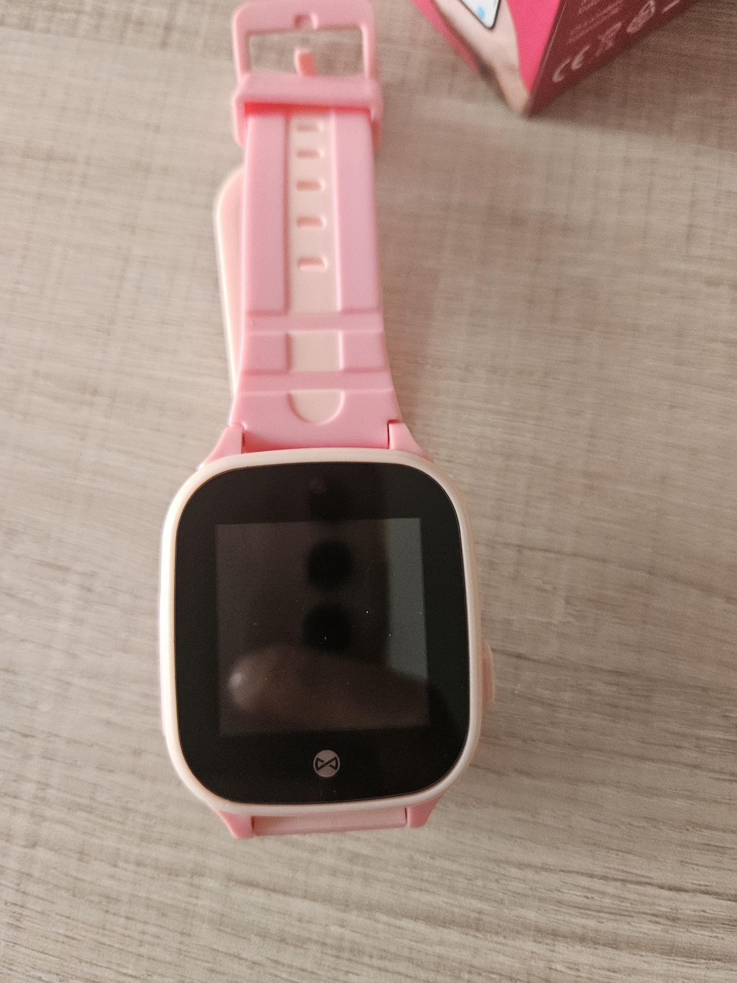 Smartwatch dla dzieci Forever See Me KW-300 różowy
