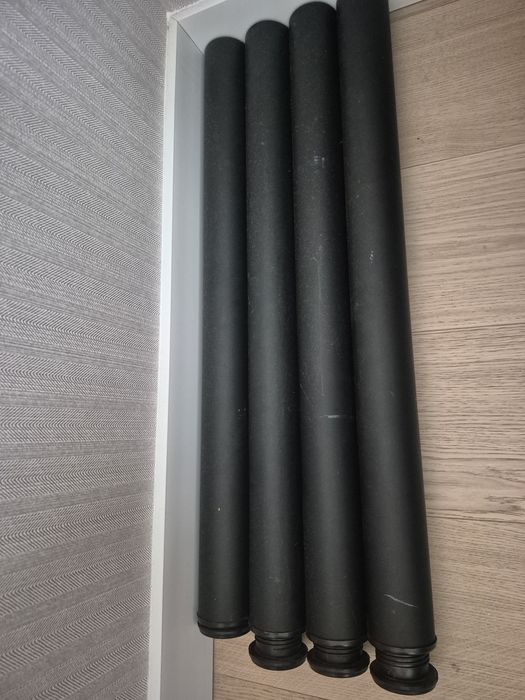 Biurko gamingowe białe, regulowane czarne nogi