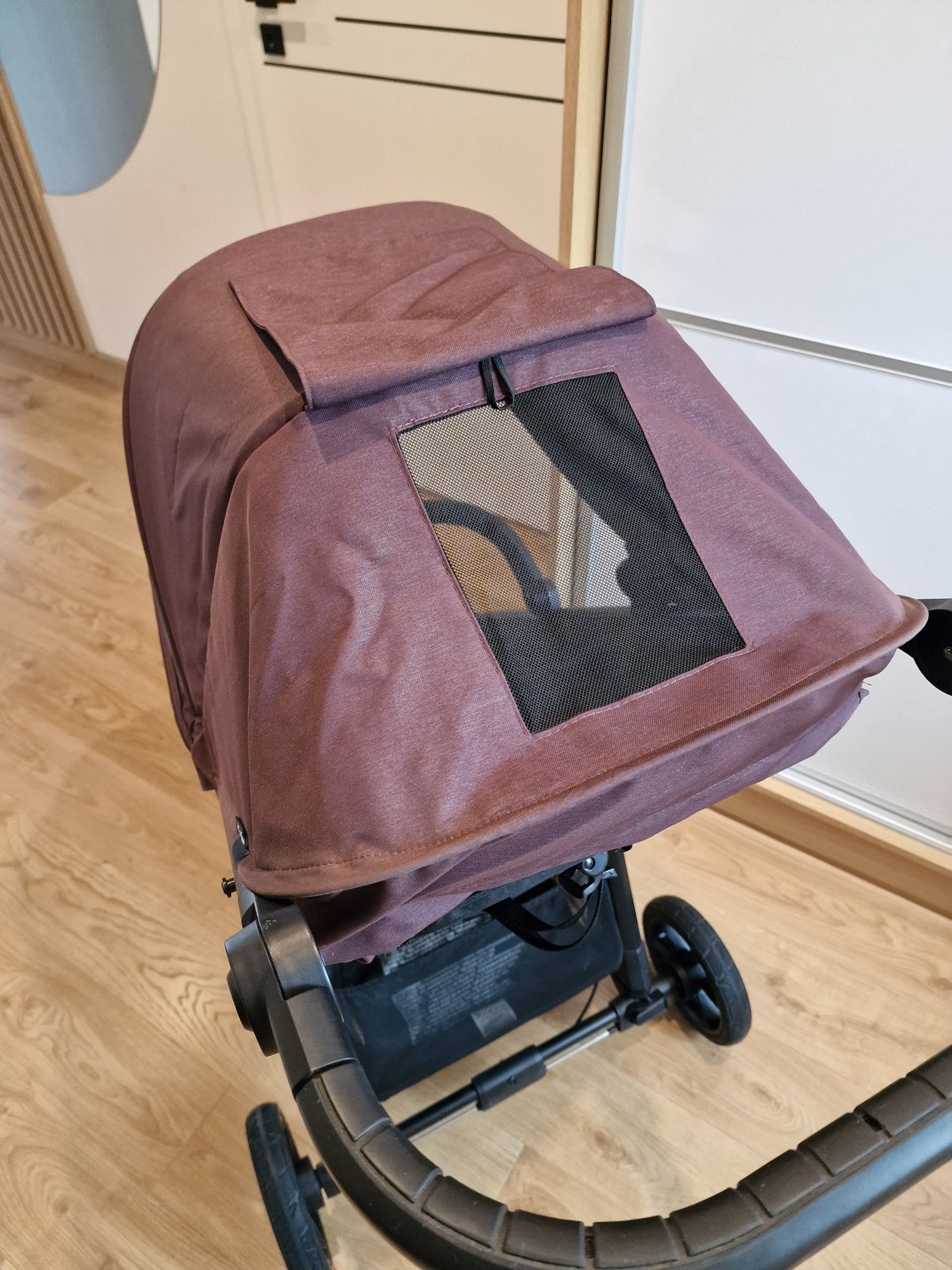 Wózek spacerowy Baby Jogger City Mini GT2