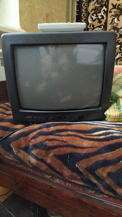 Телевизор продам