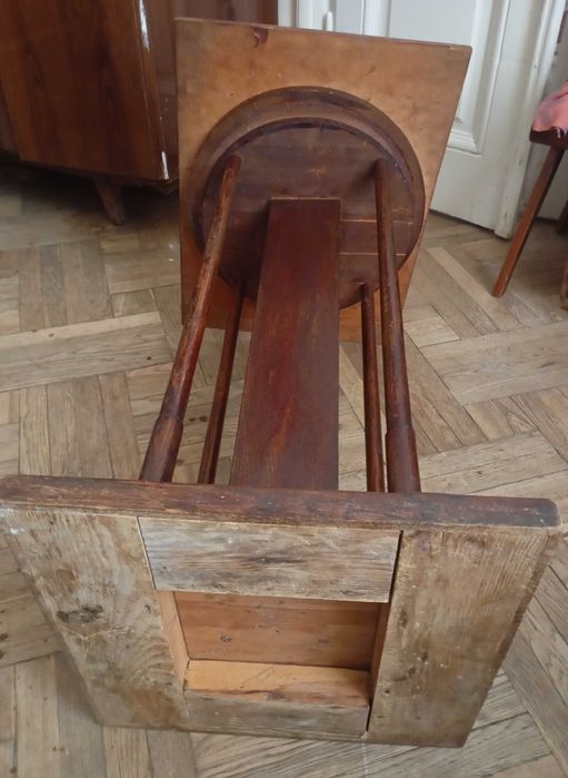 Підставка антикварна дерев’яна, барний столик