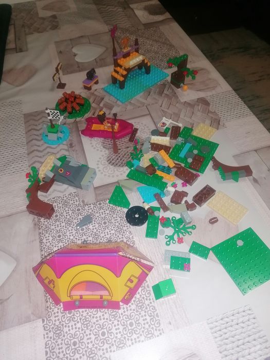 Caixa de legos para brincar