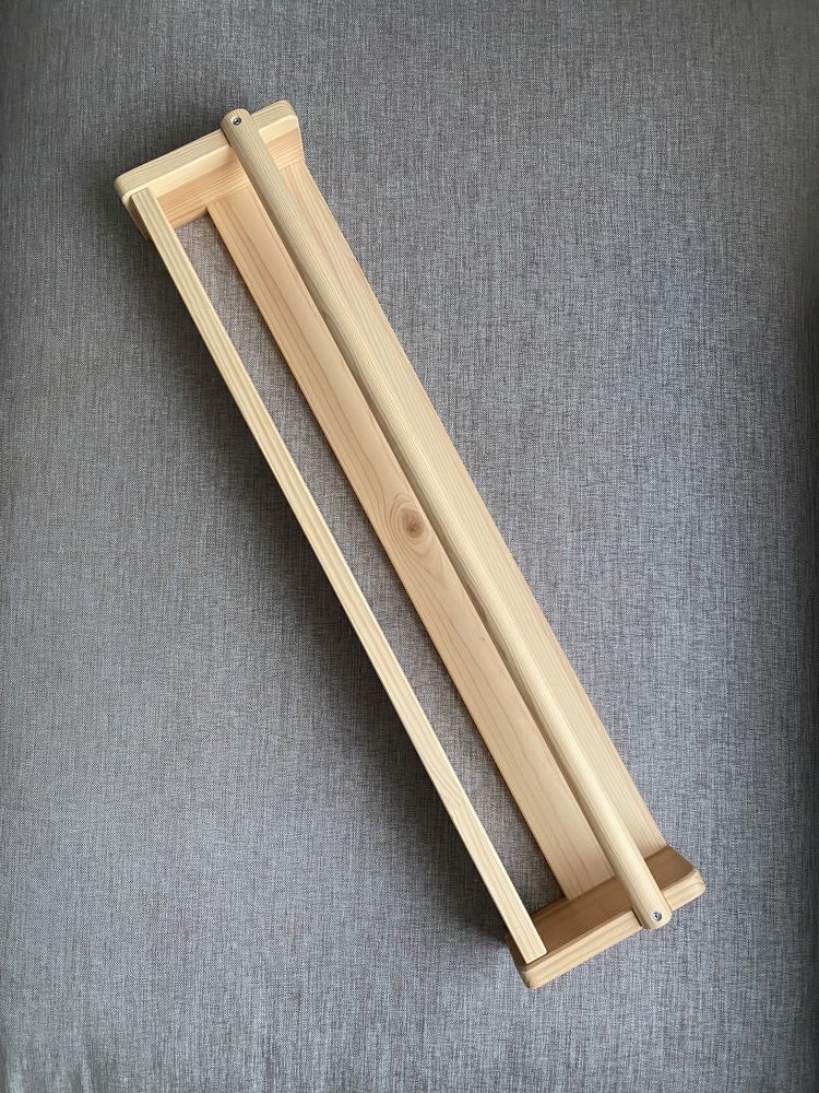 URLOP——Półka na książki Ikea Flisat szafka ścienna