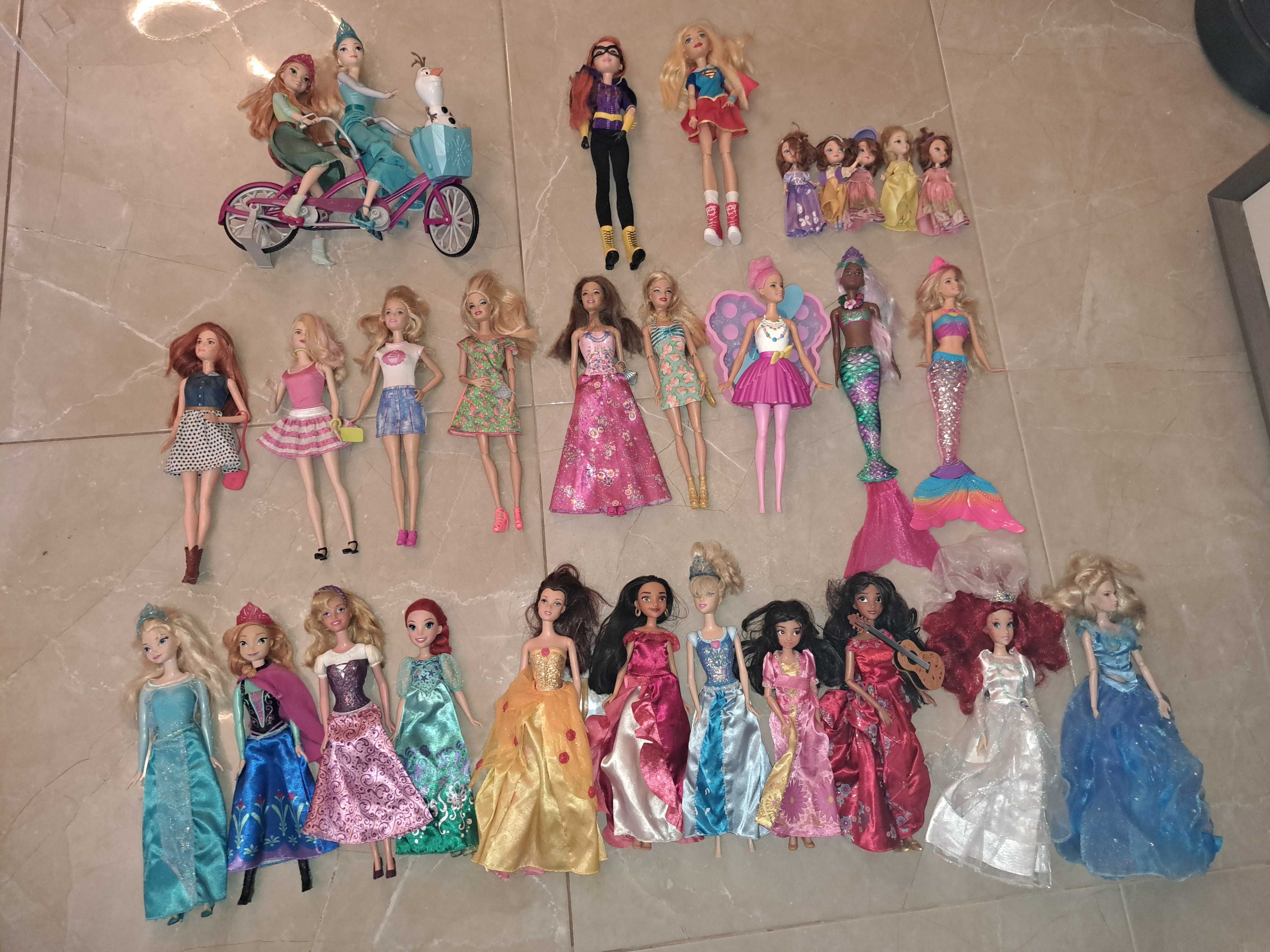 Barbies, Disney princesas, Minie Mouse, DVDs