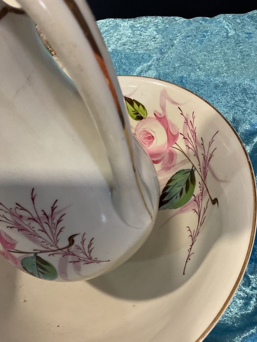 Jarro e bacia Vista Alegre peças Antigua’s.