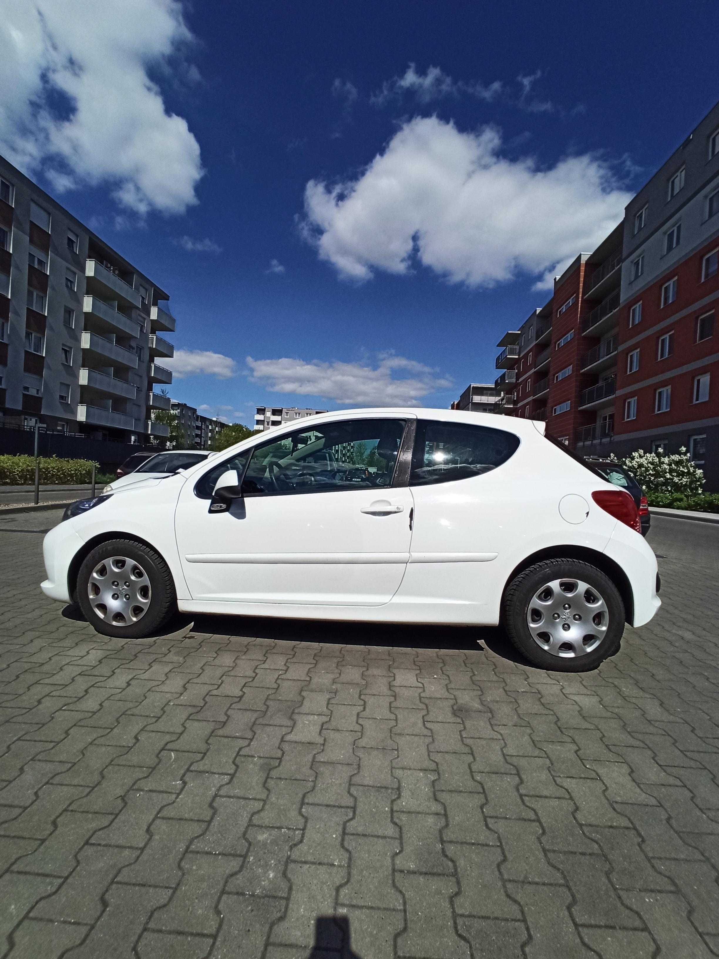 PEUGEOT 207 Hatchback 3d 1.4 HDi 68KM  50kW  2007