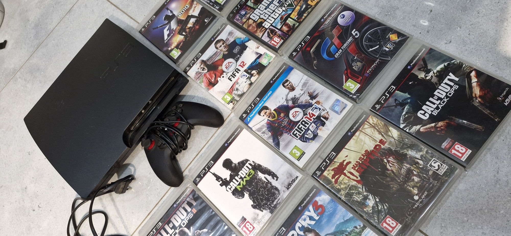 Konsola PS3 plus 13 gier