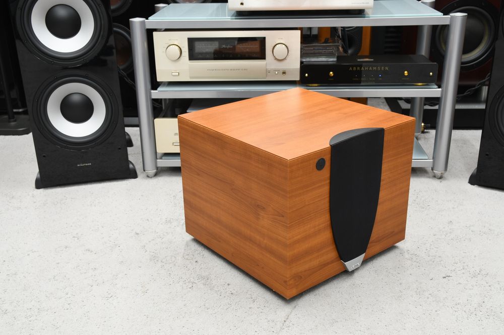 Mocny subwoofer aktywny Jamo E8 SUB w świetnym stanie!