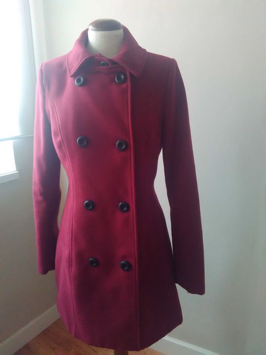 Casaco vermelho-cereja