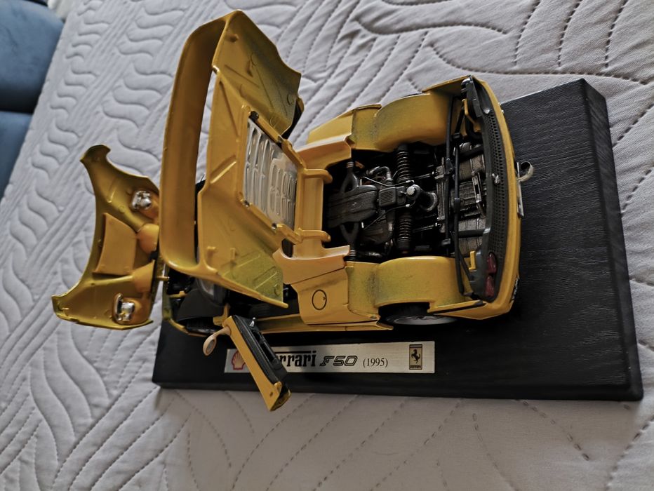 F50 brinquedo com stand de exposição