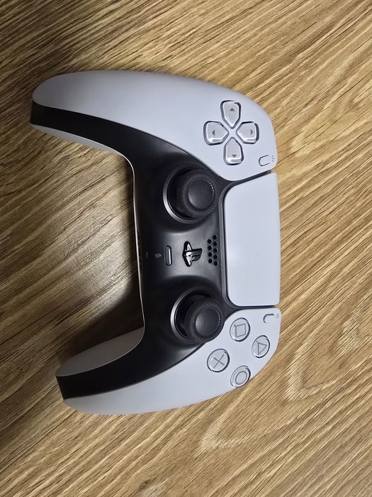 Konsola Sony PlayStation 5 z napędem, stan idealny