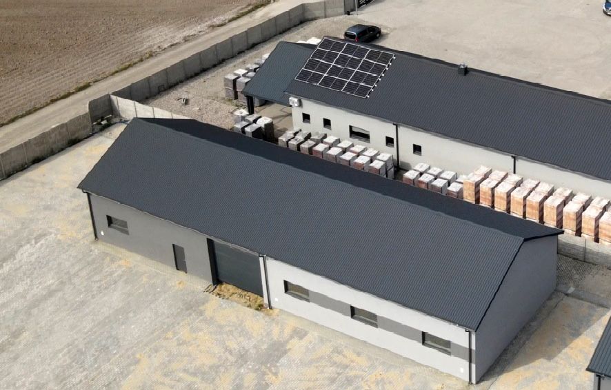 Do wynajęcia hala magazynowa z placem utwardzonym