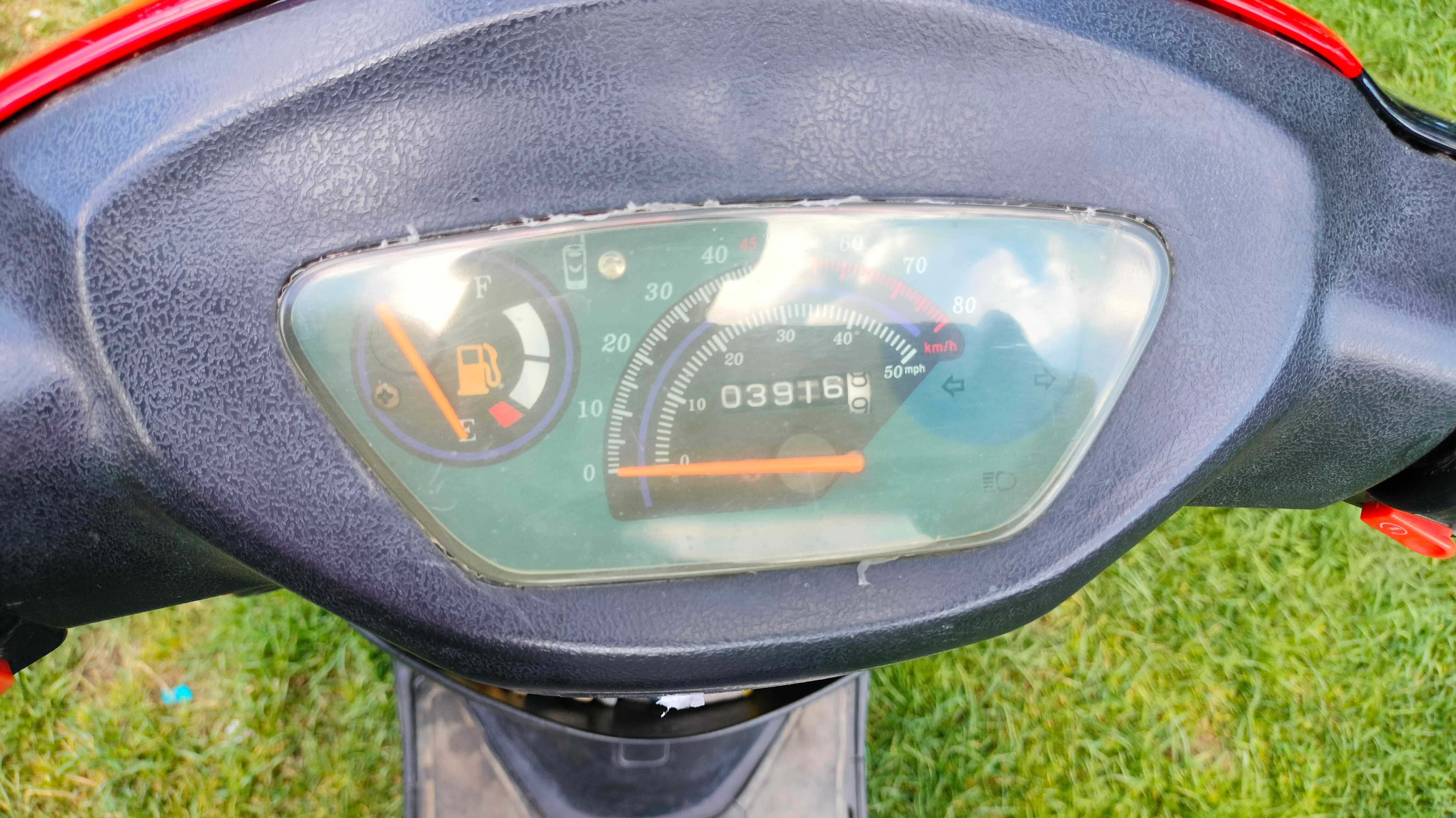 Skuter  50  motocykl