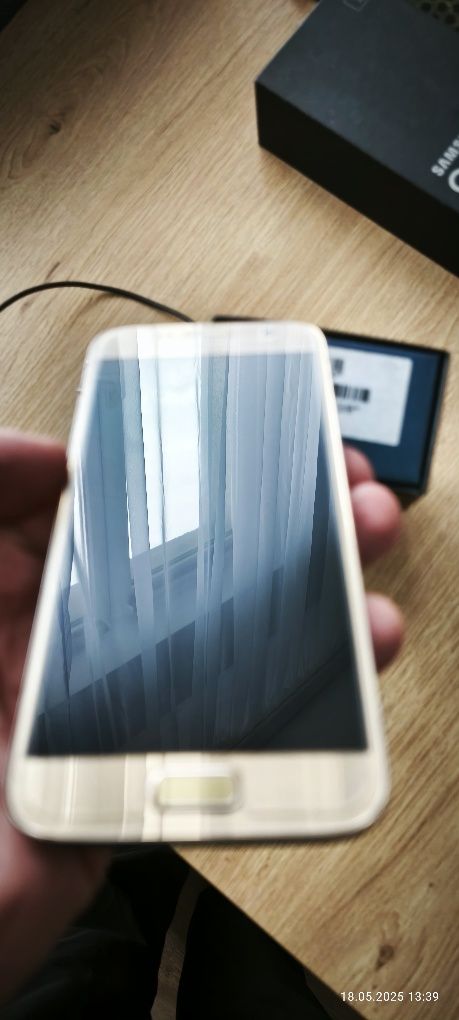 Samsung Galaxy S 7 cały zestaw. Stan bardzo dobry