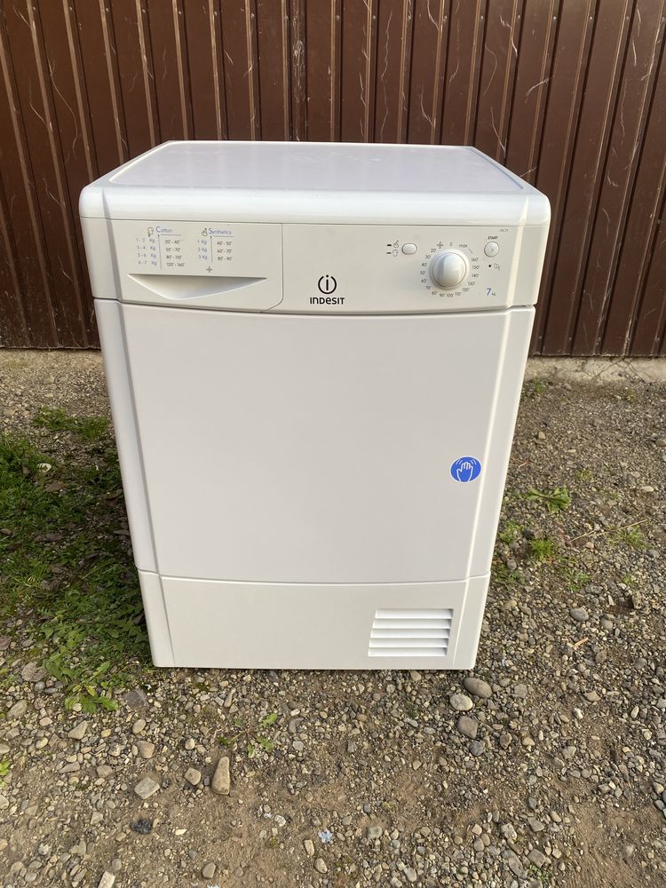 Сушка одягу Indesit з Голандіі 7kg