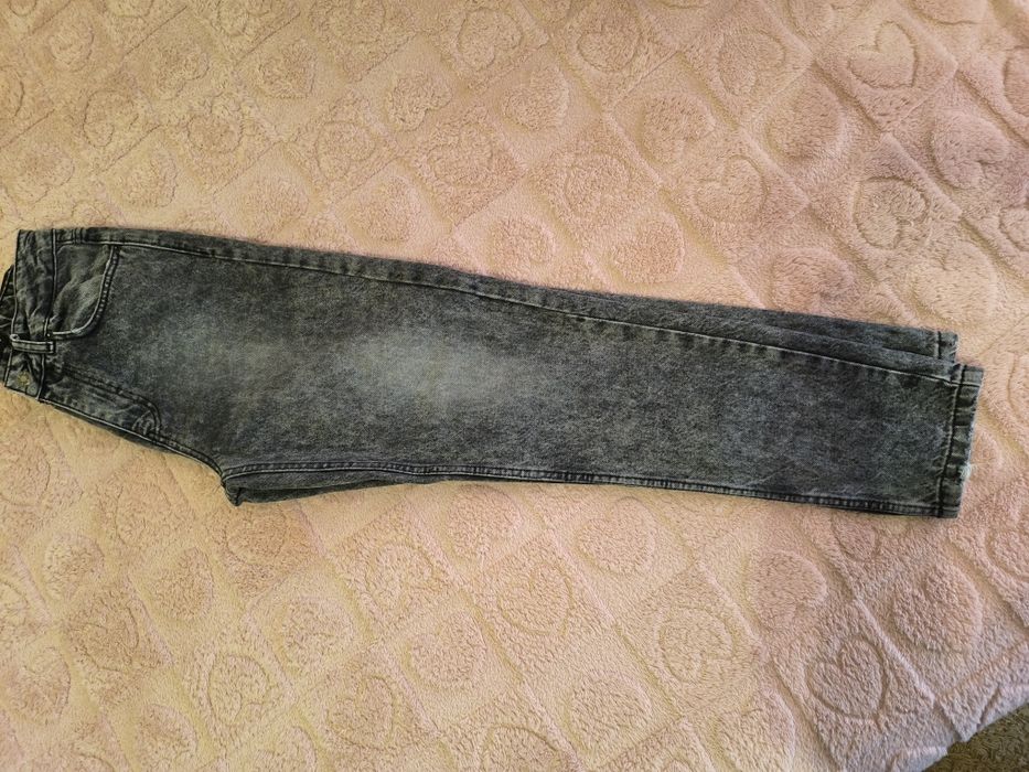 Продам сірі джинси моми жіночі