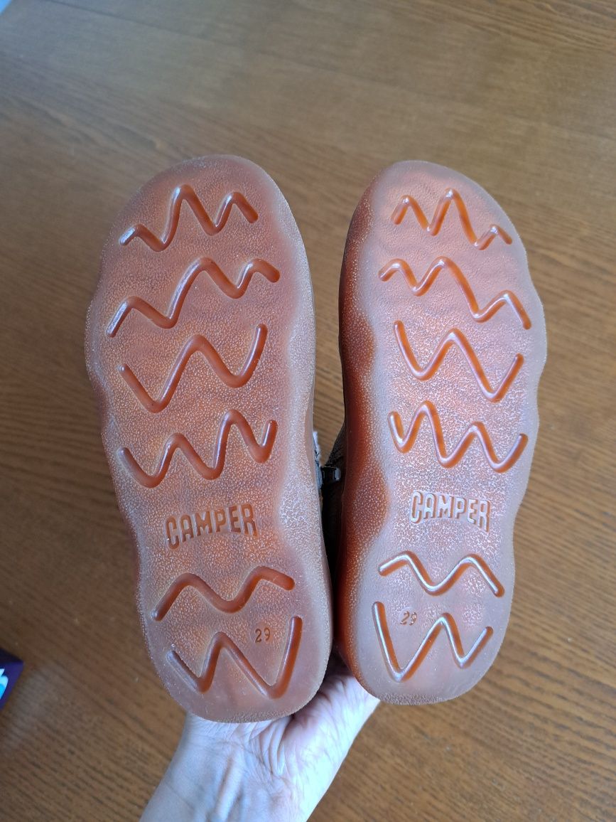 Zimowe buty marki Camper 29