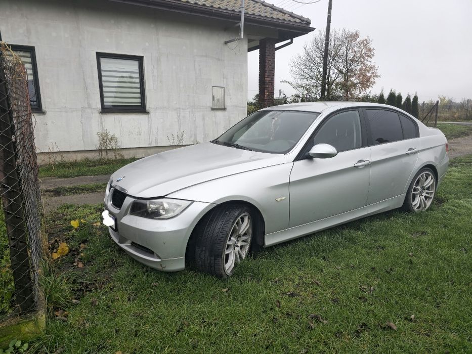 BMW E90 318i 2.0