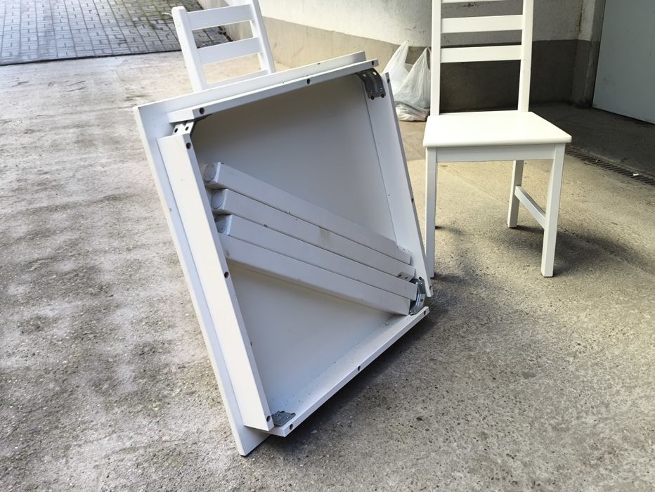 Krzesła i stół IKEA