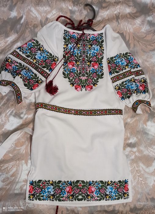 Вишиване плаття для дівчинки