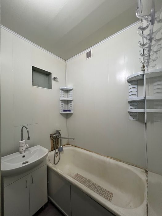 Снимите двухкомнатную квартиру на улице Сухомлинского, Слобожанское