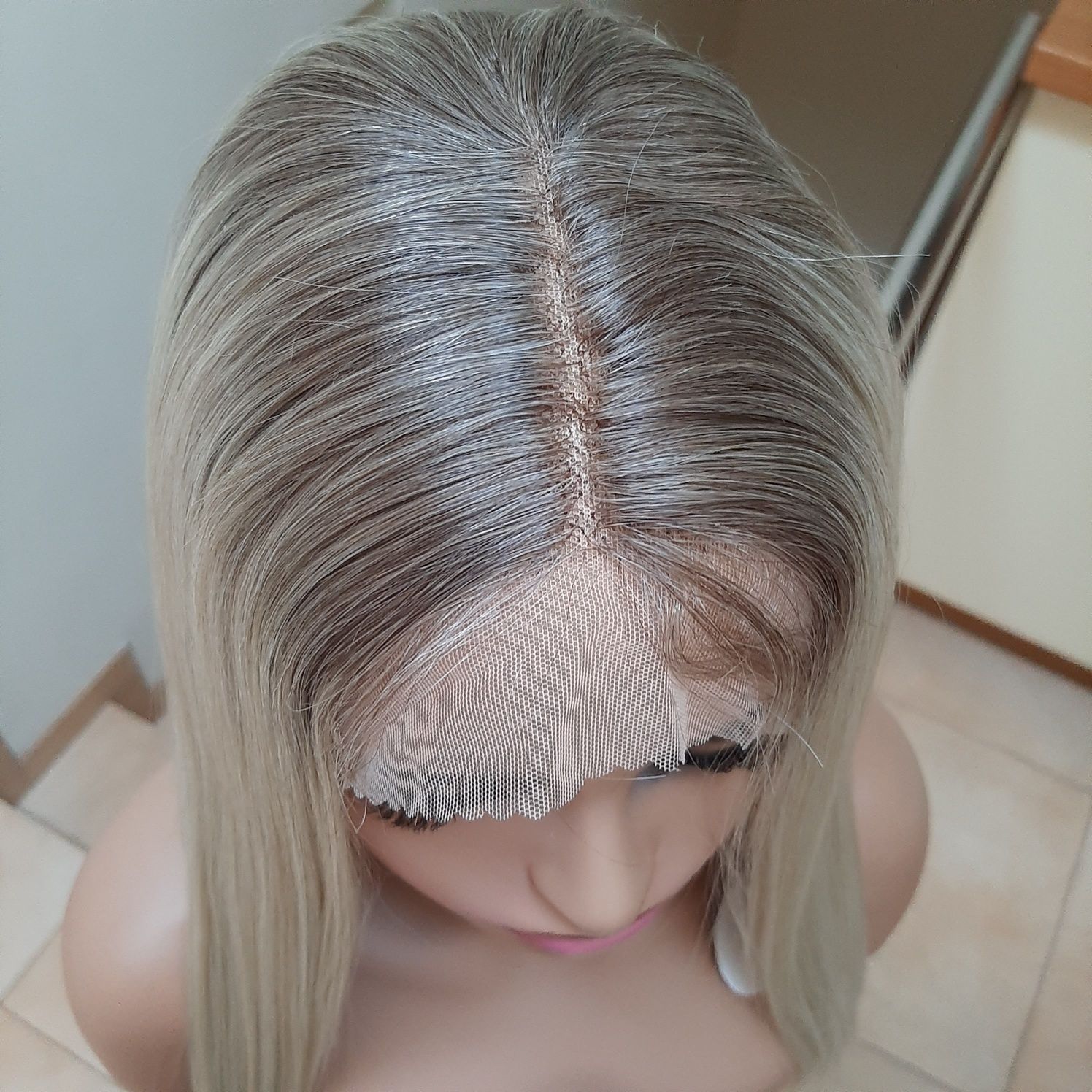 Peruka lace front platynowa z odrostem chłodny odcien blondu