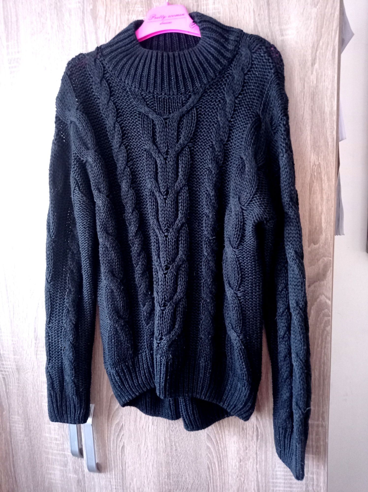 Sweter czarny Amisu