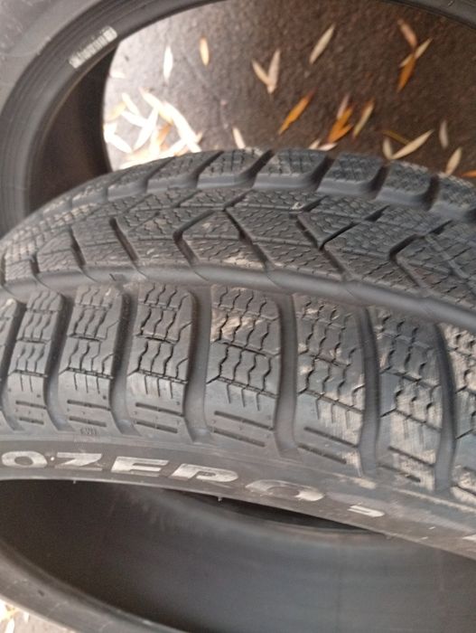 Зимова гума 225 на 40 на 19