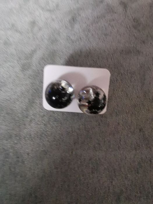 Brincos fios porta chaves