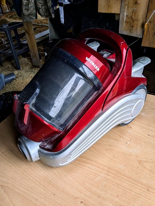 Пилосос циклонного типу vitalex