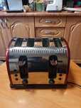 Toster Russell  Hobbs model 21301 zadbany mocny sprawny o mocy 24000 w