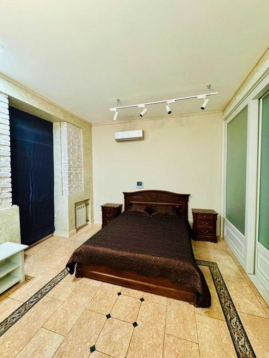 Ярославська, історичний центр, Поділ 2-к. квартира. Оренда