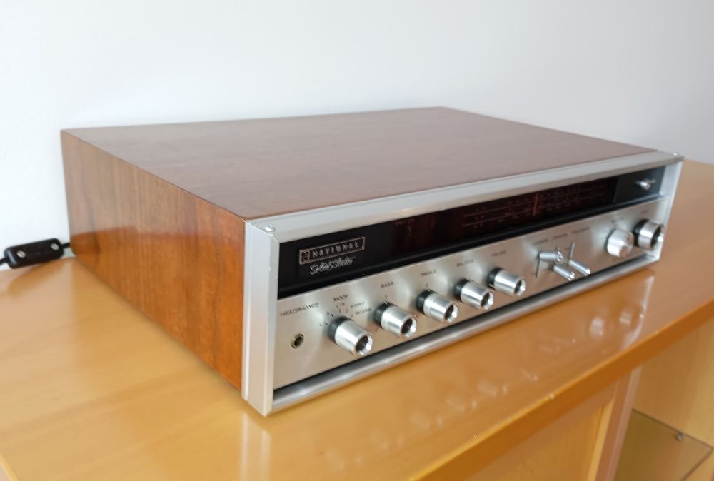 Receiver, Amplificador Sintonizador National SA-53 a funcionar