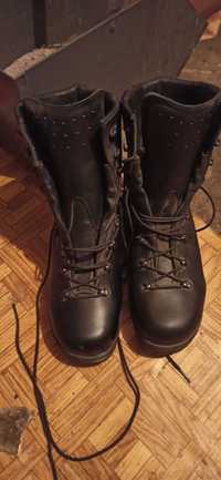 Buty wojskowe zimowe