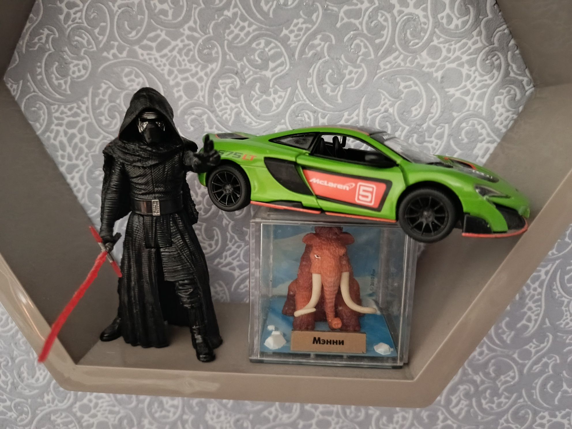 Фірмові іграшки з ігор та фільмів Hasbro, Marvel, Fallout, Star Wars