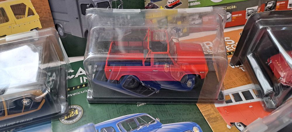 Colecção Carros Inesquecíveis Salvat com 53 unidades -
