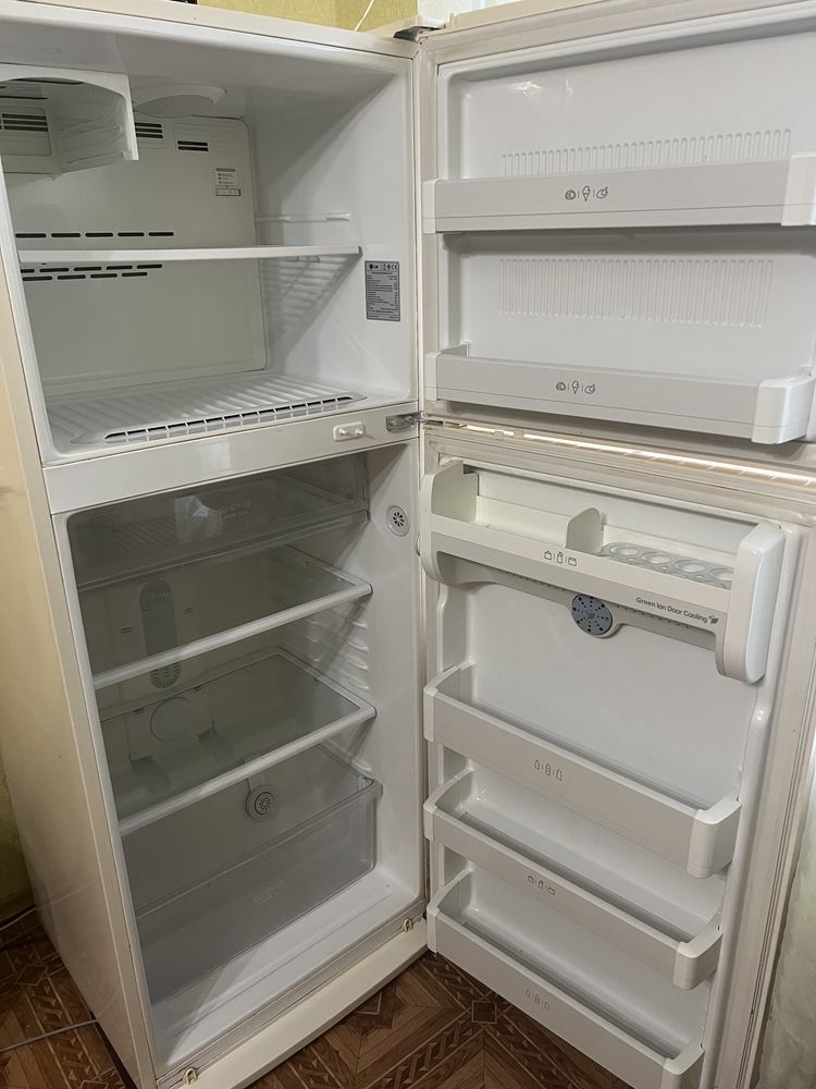 холодильник LG в отличном состоянии